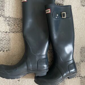 Hunter Dark Green Tall Rain Boots Women’s US 6